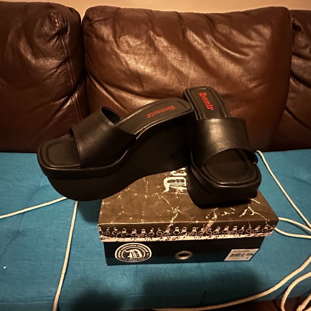 Demonia Sandal Pace-01